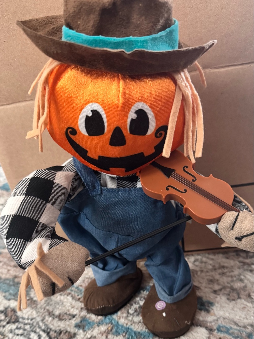 Fiddler Pumpkin Scarecrow